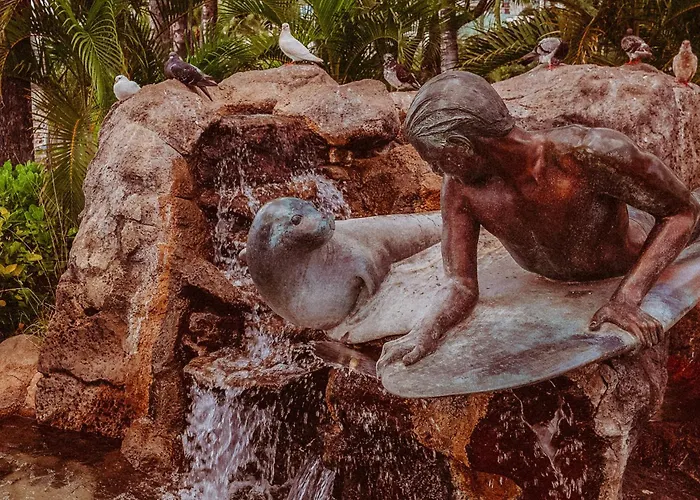 Royal Grove Waikiki